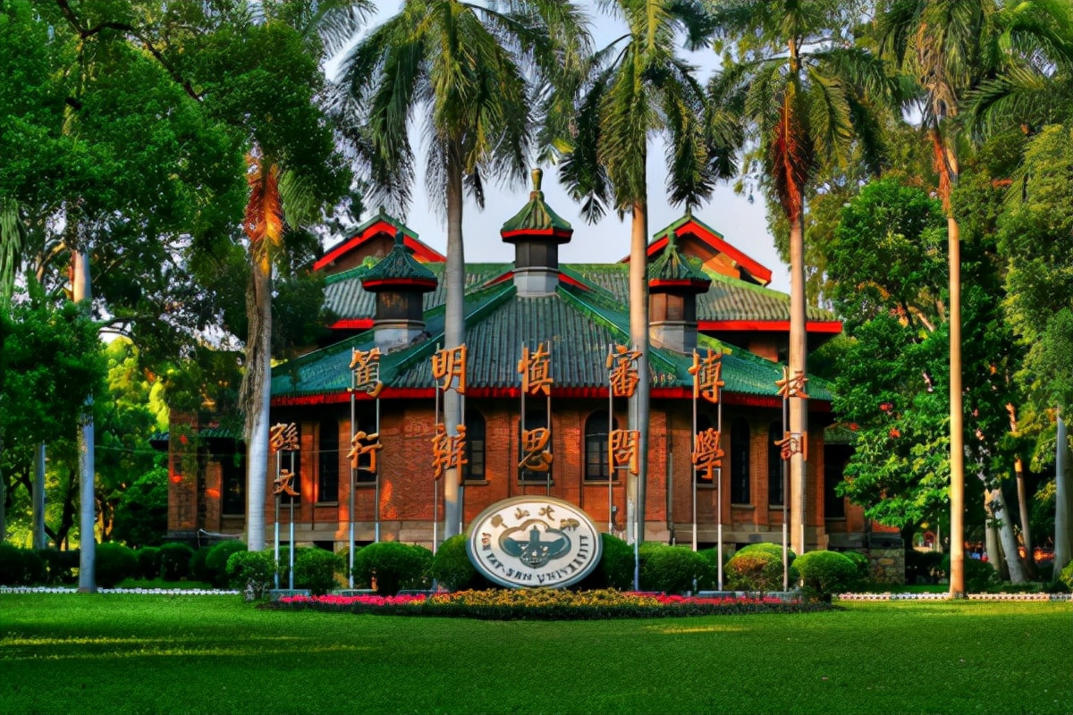 西安迎来“新突破”，汽车学院升级成大学，网友：有蓝翔名气大么