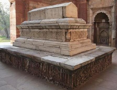古代帝王的陵墓是什么样的 历史故事大全