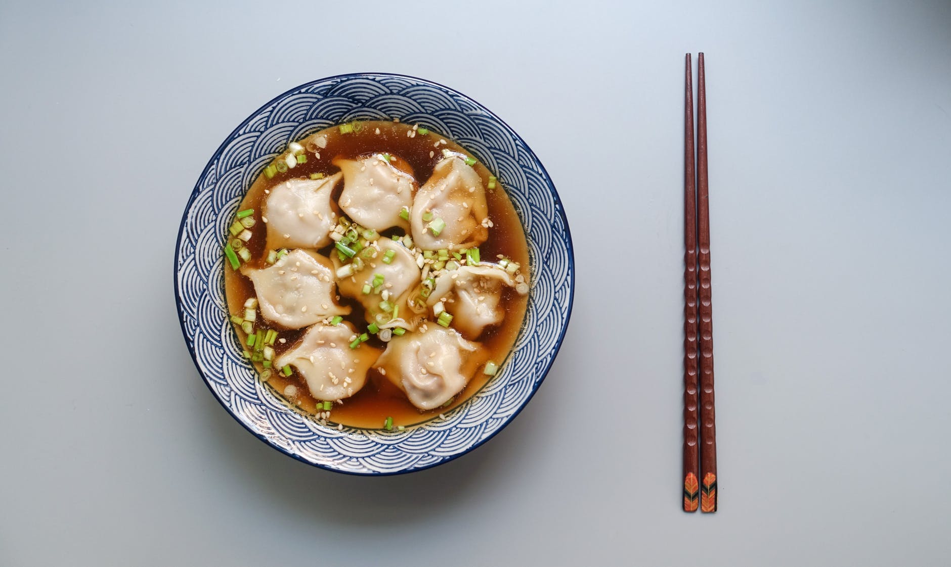 中日韩三国都用筷子吃饭(中日韩三国都用筷子吃饭嘛)