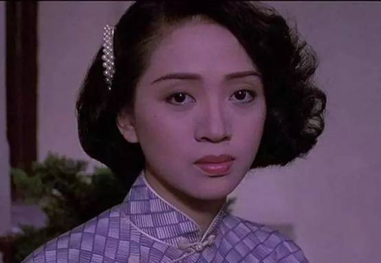 1992年5月4日午夜,黄朗维打梅艳芳一巴掌,第二天被砍成重伤遭灭口