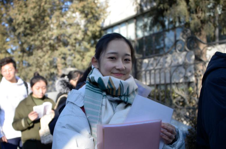 为啥明星扎推报考伯克利？它是“野鸡大学”吗？在国内水平如何？