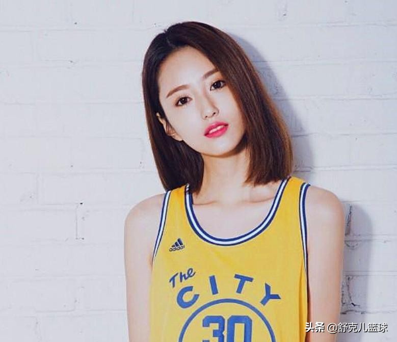 为什么nba女的解说(实话实说，如何看待像美娜和佳依这样的NBA女主播，有必要么？)