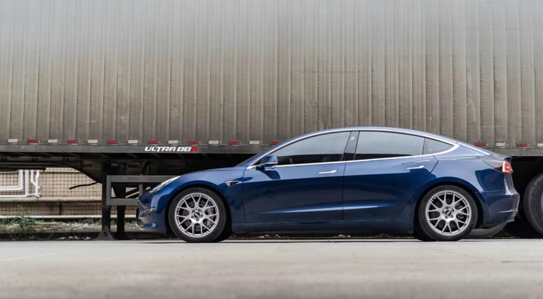 开宝马的不一定有钱，但只要是开这3种车的，家里肯定是不差钱