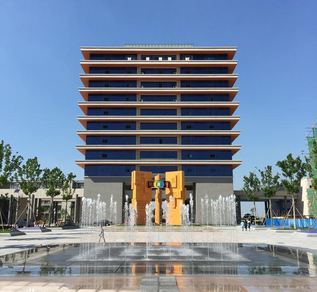 东营市最好的高中有3所，两所高考强校，一所另辟蹊径