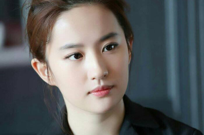 追踪关注度七天高涨的85后女明星TOP10，你最爱谁？张雨绮毛晓彤
