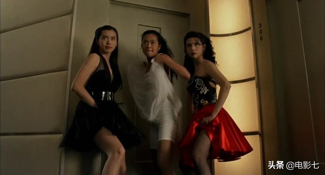 请来三大女神，东拼西凑笑料，这部经典喜剧，删减5分钟才上映