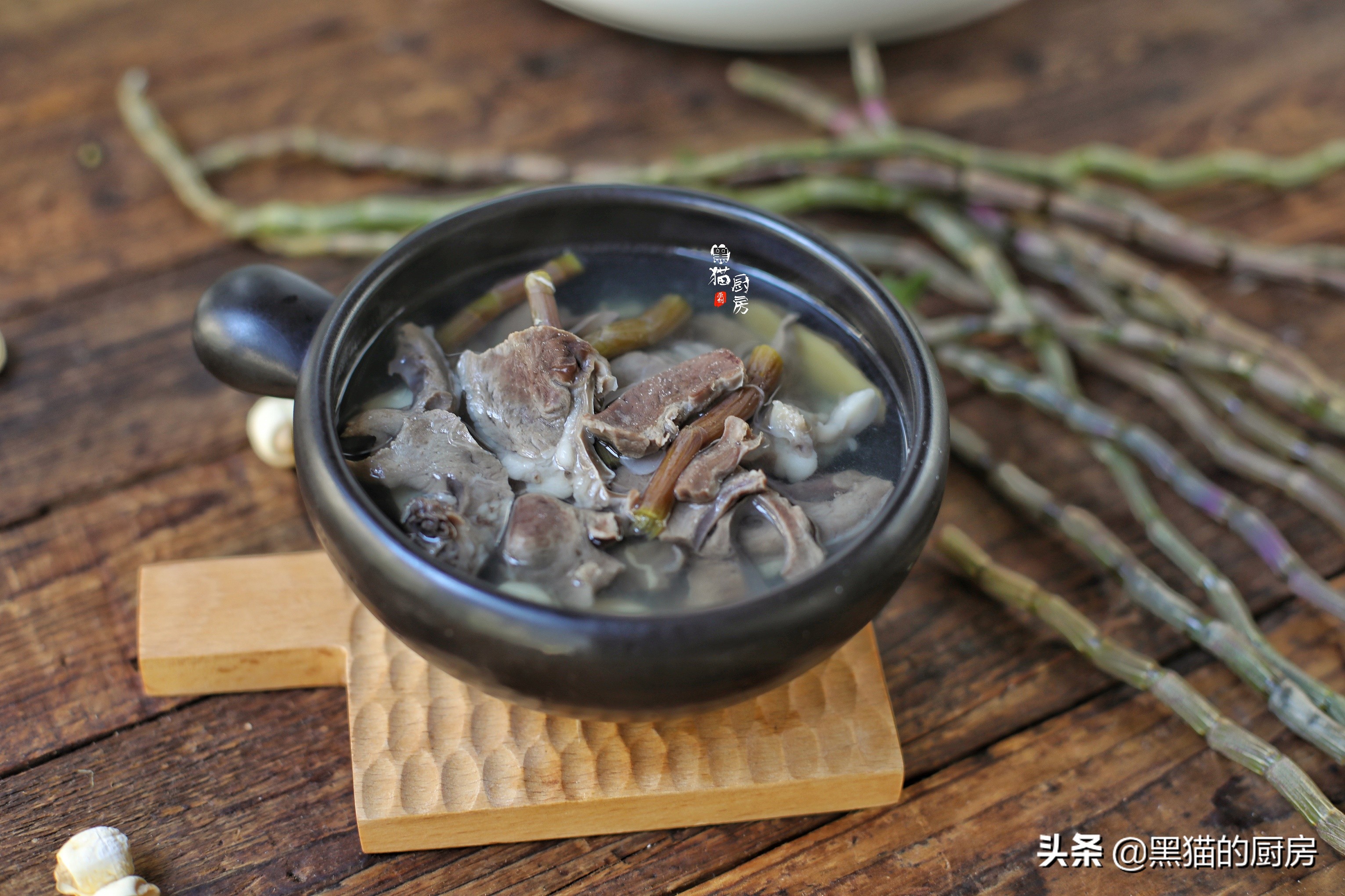 多给家人煲猪心汤(多给家人煲猪心汤的好处)