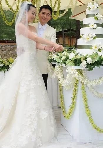 除了VERA WANG，还有7个婚纱品牌值得了解一下
