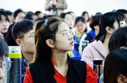 小小“期末考试”，能给大学生逼到哪种程度？每天都是及线挑战