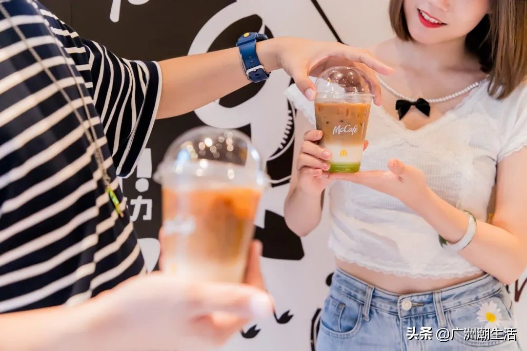 麦咖啡x噢麦力「燕麦拿铁」来了，这才是YYDS