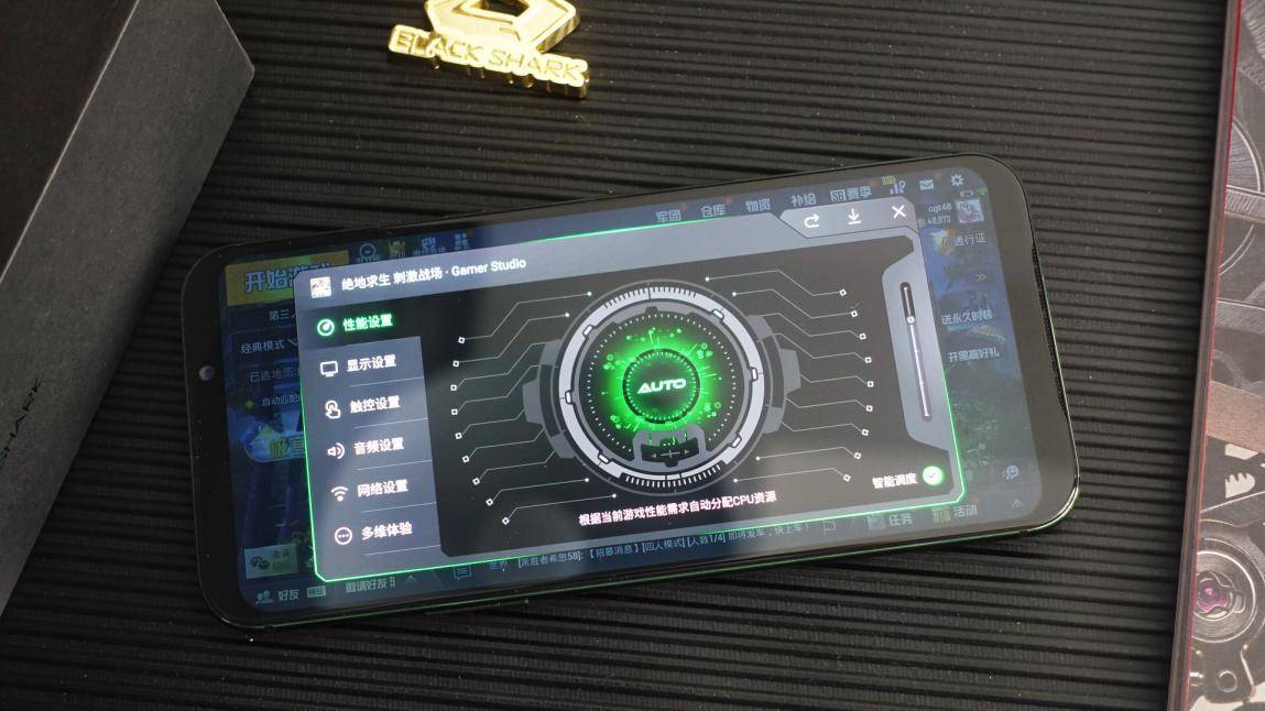 这可能是看电影最爽的手机。是鲨鱼游戏的手机2深度的体验。