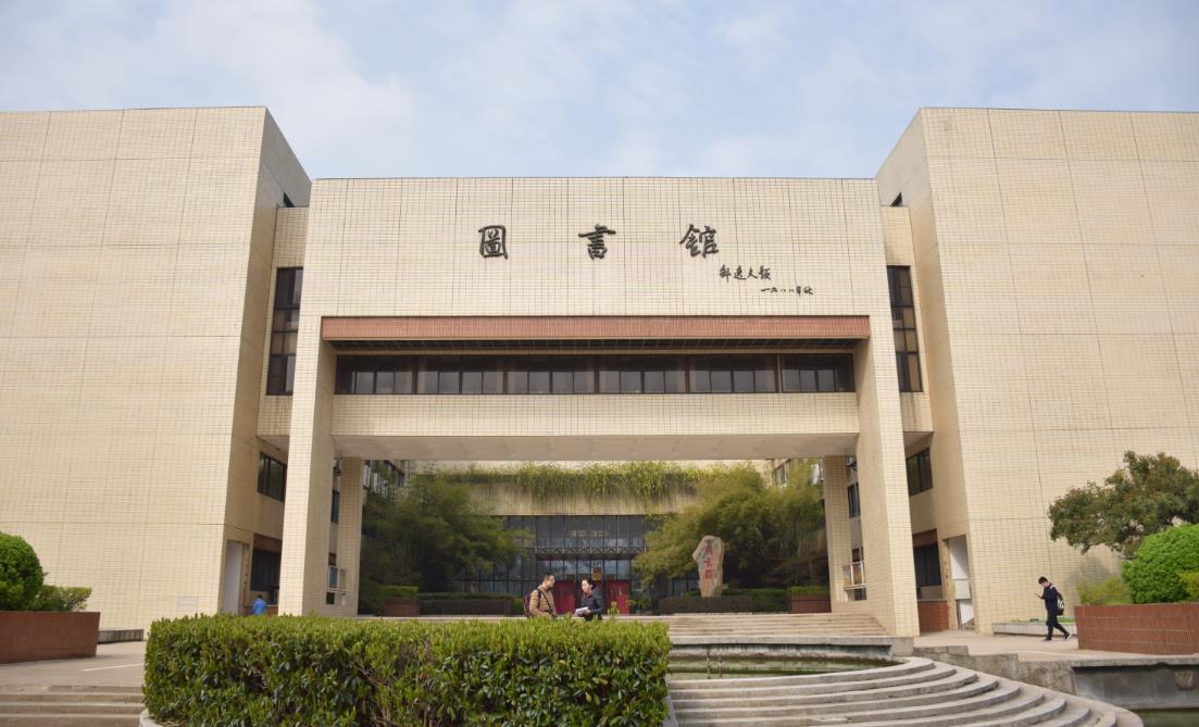 湖北理工十强高校排名，华中科技大学排名第一，你还知道哪所大学