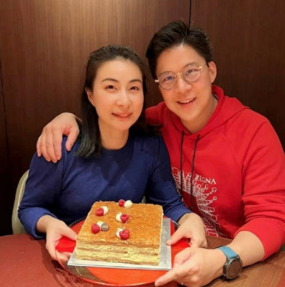 郭晶晶结婚九周年喊话霍启刚，余生家里小事不用指教，霸气又体贴