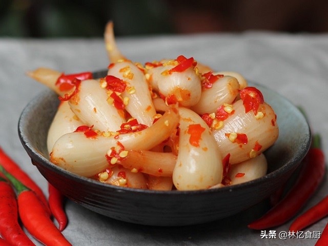 一夜渍糖醋藠头,立秋前后腌一罐,酸甜脆爽还开胃,全家都爱吃