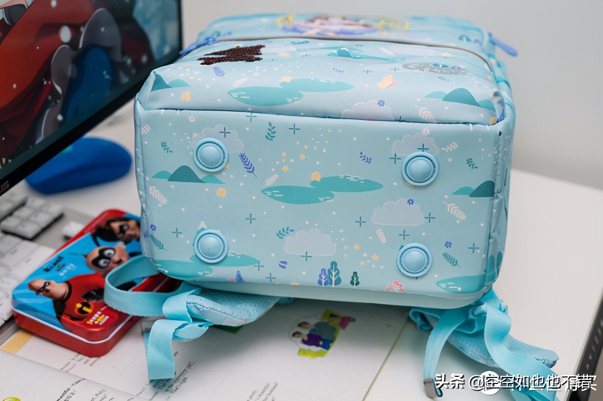 容易忽略的书包送给表妹的六一礼物，GMT“挪威小方包”上手体验