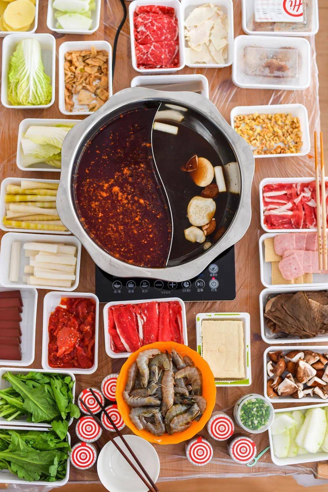 火锅不断制造「消费想象力」 | 超级品类