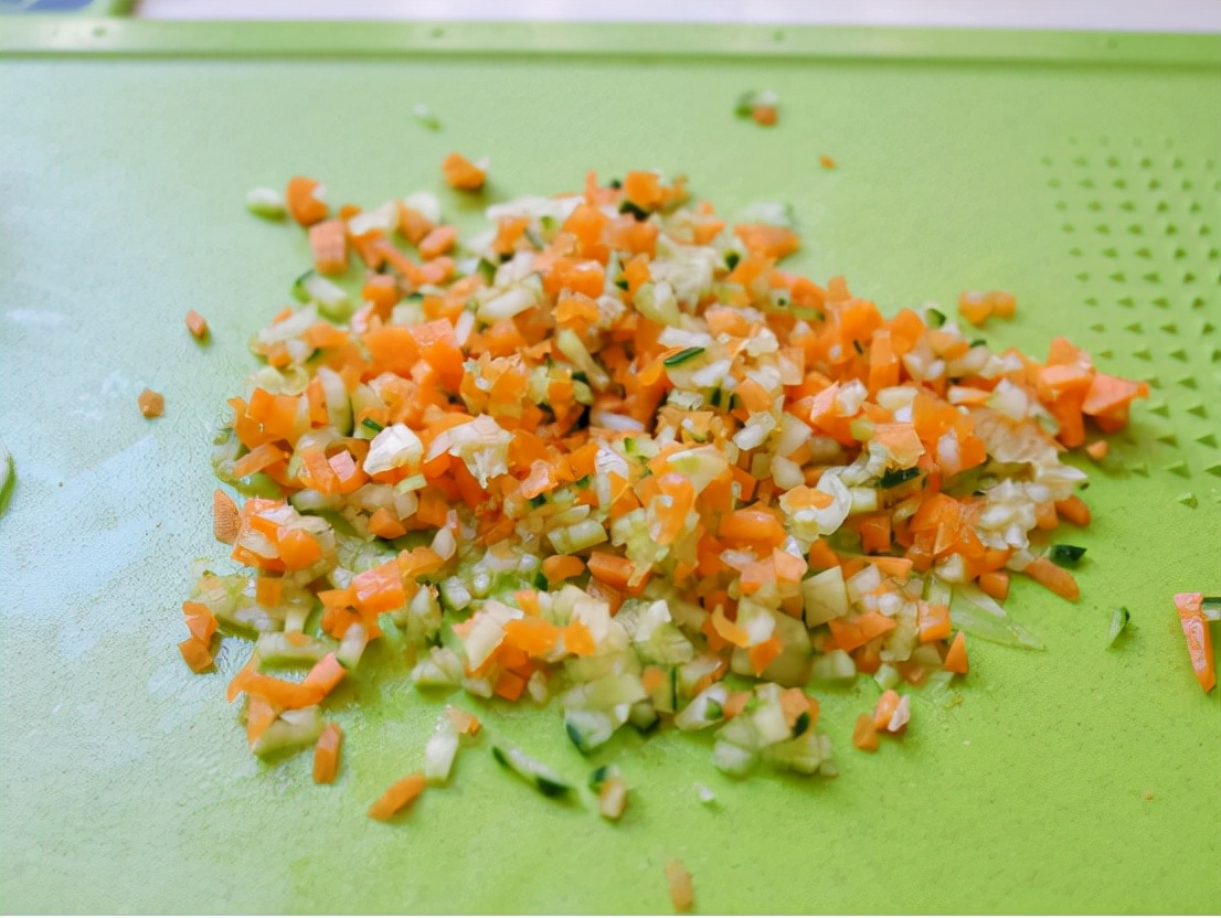 好吃还营养的厚蛋烧，做法很简单，颜值也高，做早餐正合适