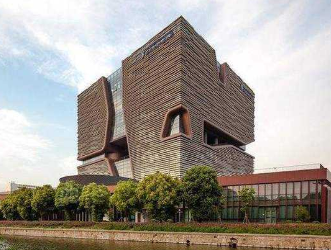 郑州航空工业管理学院排名（国内中部地区高校排名出炉）