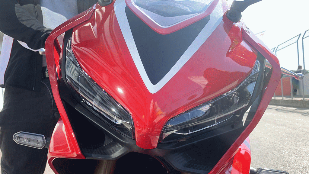 多了一个“R”贵4000块，本田CBR650R值不值
