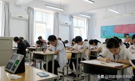 高考考清华大学容易吗？一个普通县所有高中，最多不超过3个学生