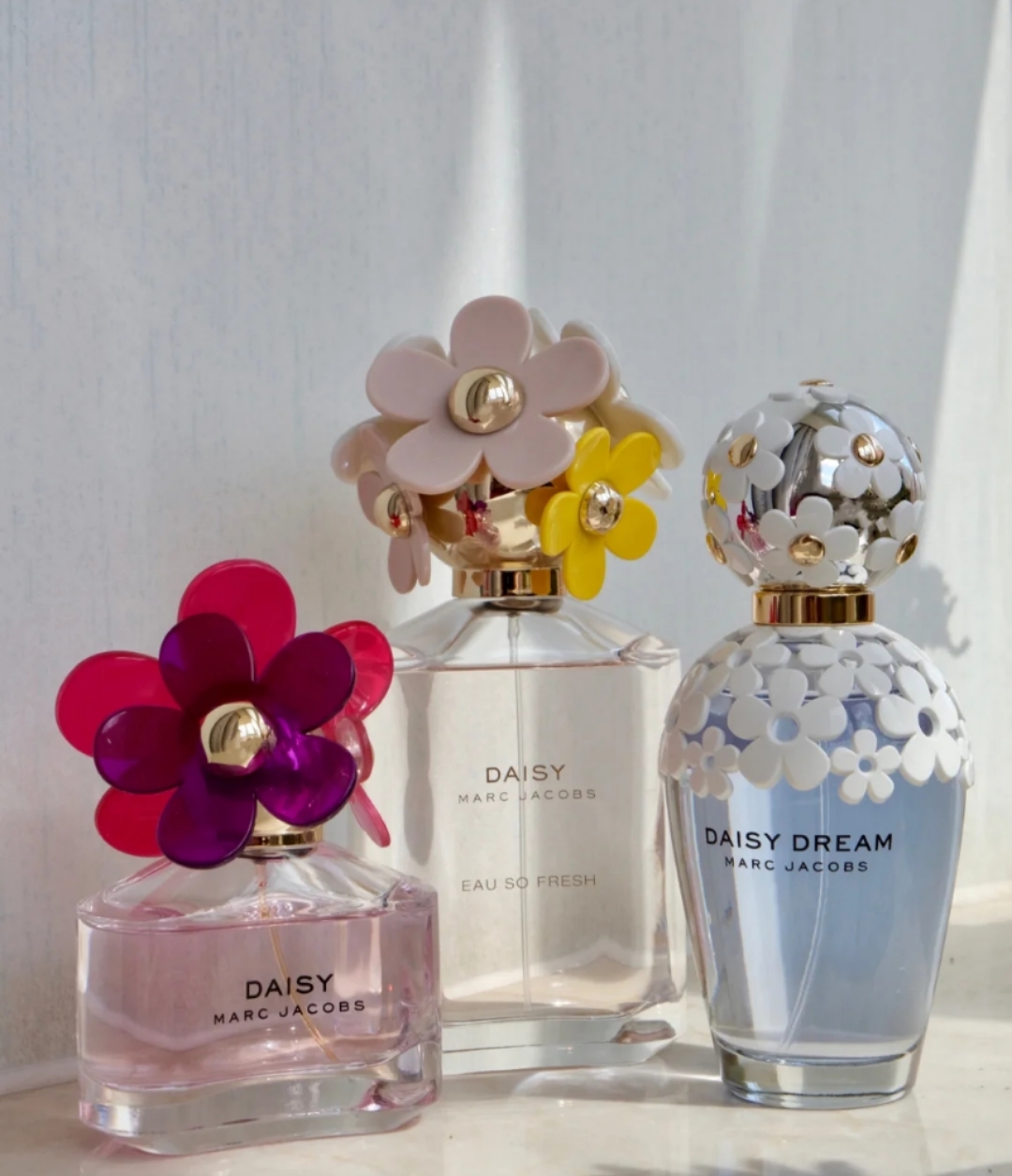 送女生香水你避不开5个选择，范思哲粉钻好闻持久，黑鸦片太甜腻