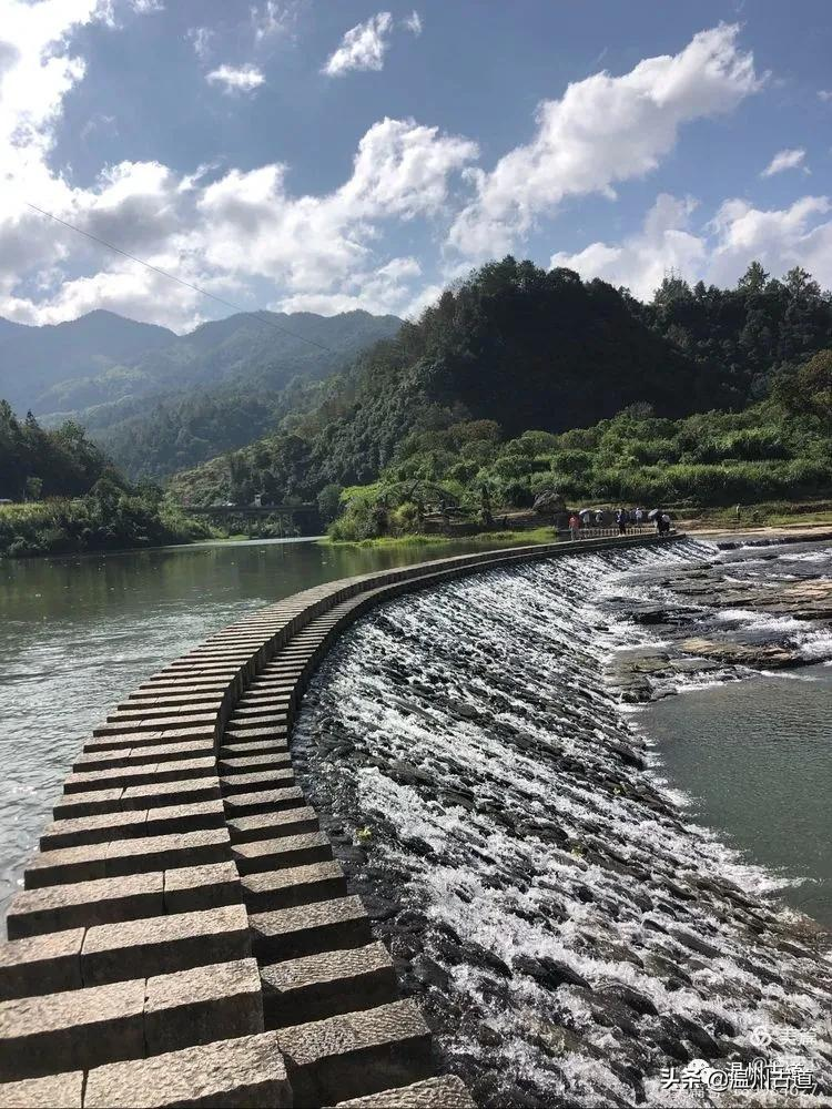 溪流瀑布、廊桥古村，妥妥的一日游线路