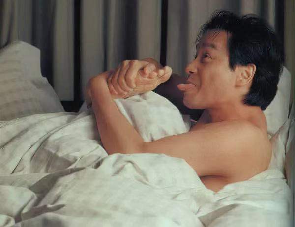 娱乐圈的“哥哥”那么多，啥时候才能出现下一个“张国荣”呢？