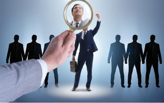 天才尹希17岁考上哈佛，学成后加入美籍拒绝回国，谈及原因获反思