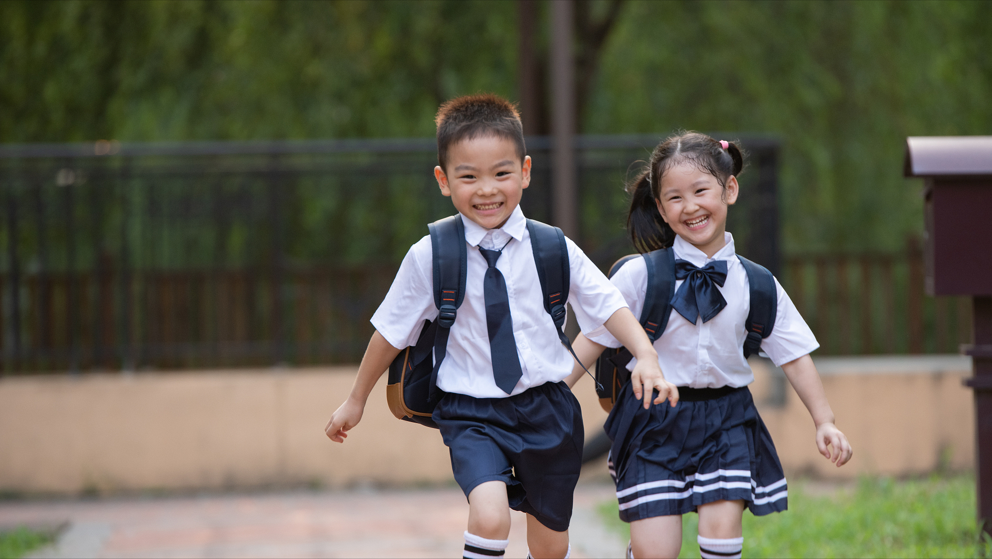 家长：学生7：50后进校，我们咋上班？建议学校推行“课前服务”