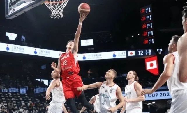 为什么nba没中国队伍(没了，下赛季NBA没有中国球员了，面试9支球队，差距太大...)