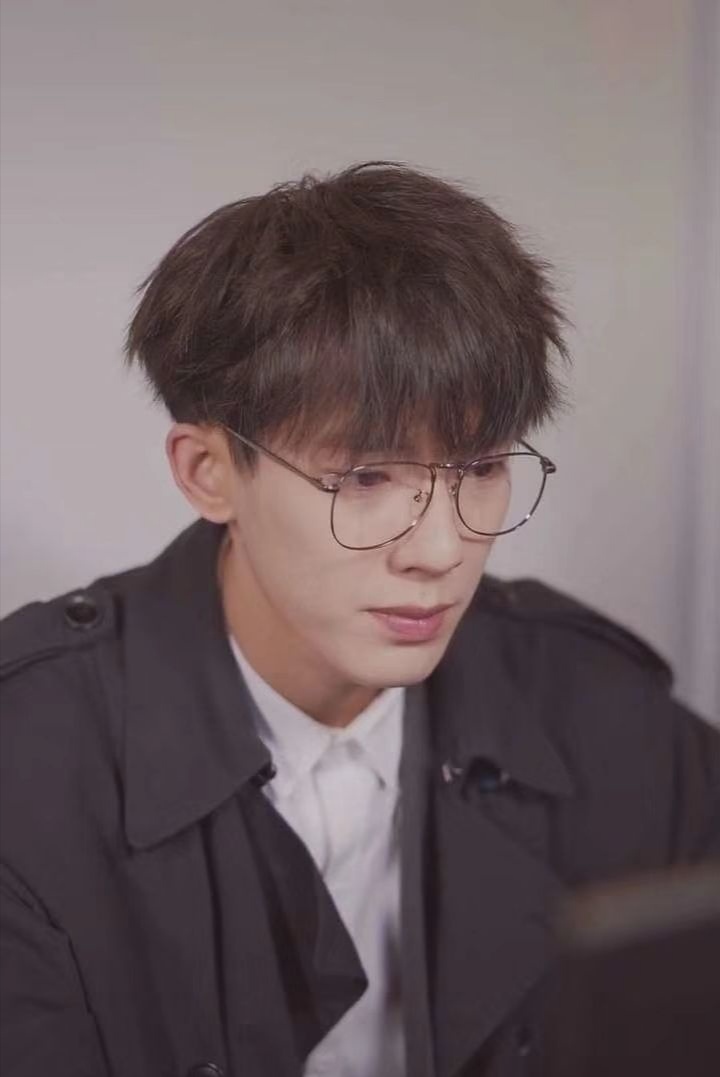 抖音叶航成个人简介(叶航成什么时候进入抖音)-380度知识分享