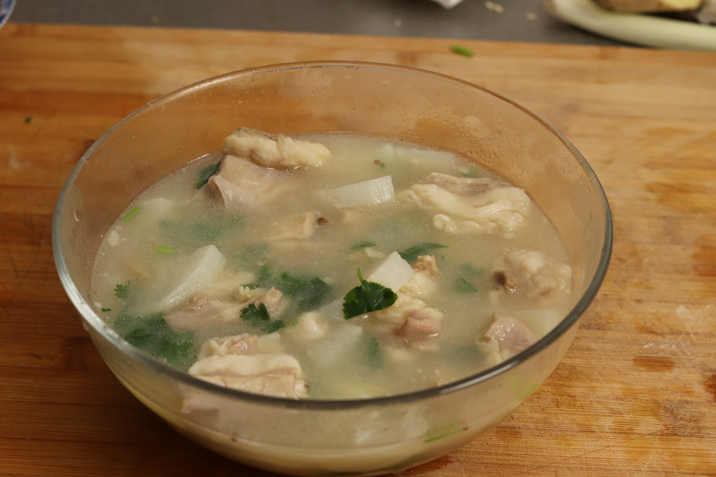 炖羊肉汤，调料不要乱放，只需4味调料，炖1个小时，好喝无膻味