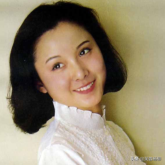 87《红楼梦》剧组“四大美女”，个个貌美如花，黛钗凤都望尘莫及