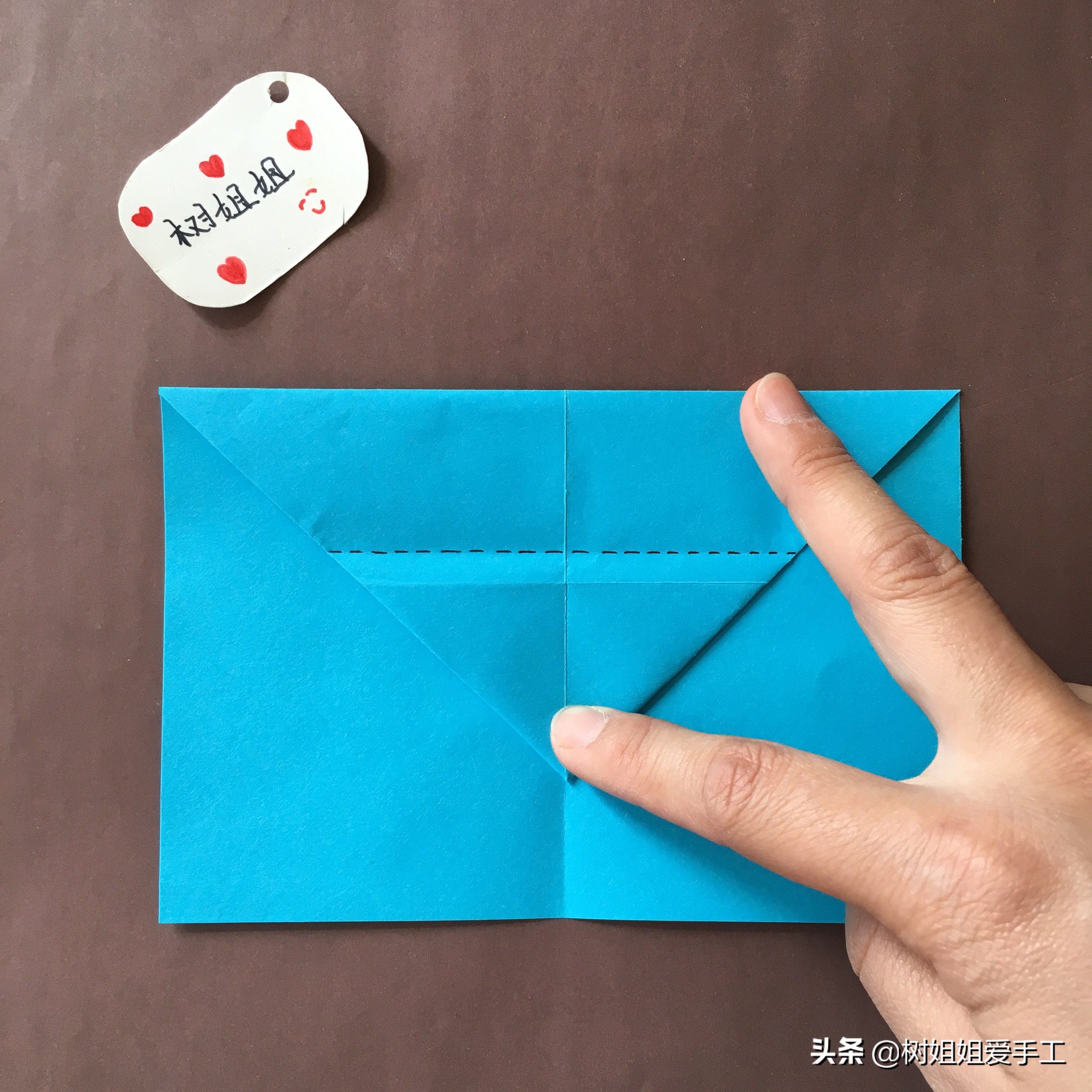 玩具折纸：男孩子女孩子都喜欢的纸飞机折法