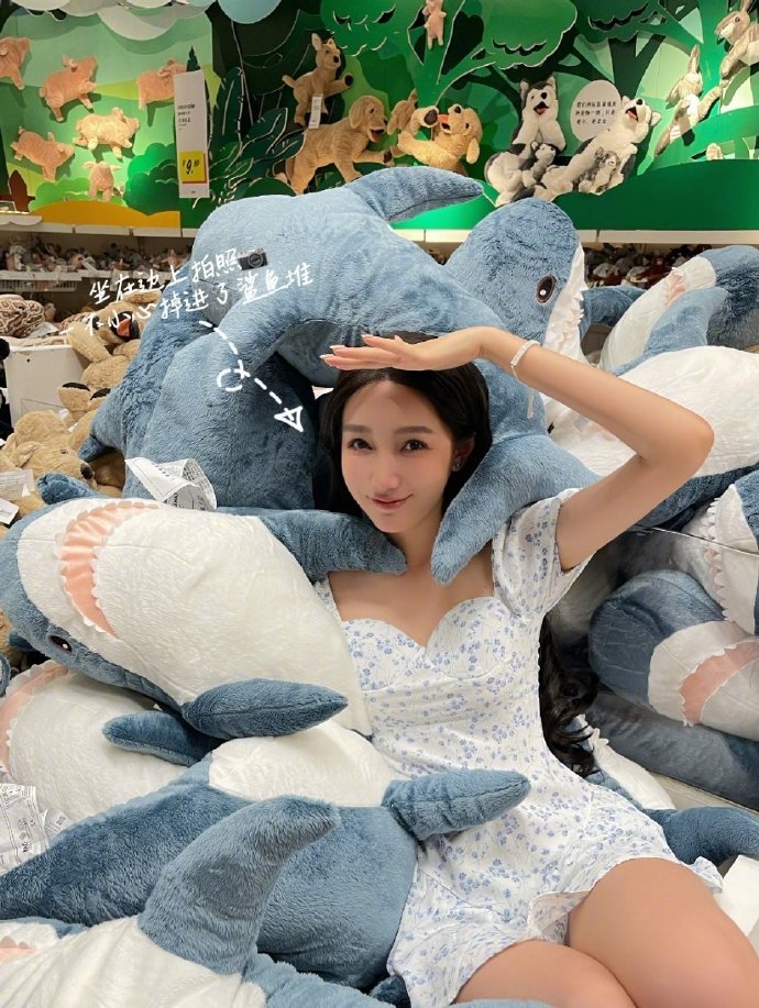 吴亦凡的下场，让都美竹震惊！圈内好友纷纷倒戈上演众生相