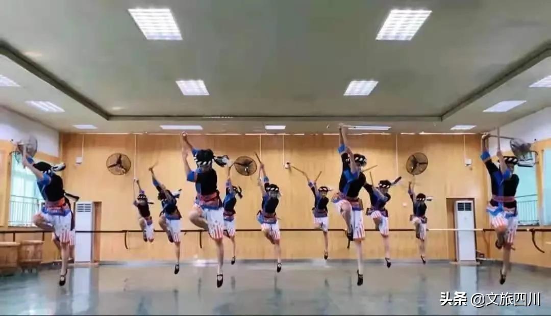 第二届CEFA舞蹈教学成果展演 在四川艺术职业学院盛大举行