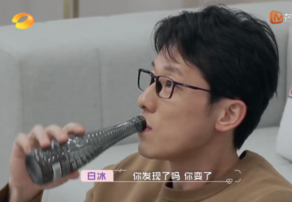 与白冰相亲失败，9个品牌中止合作，王者荣耀配音李元韬怎么了？