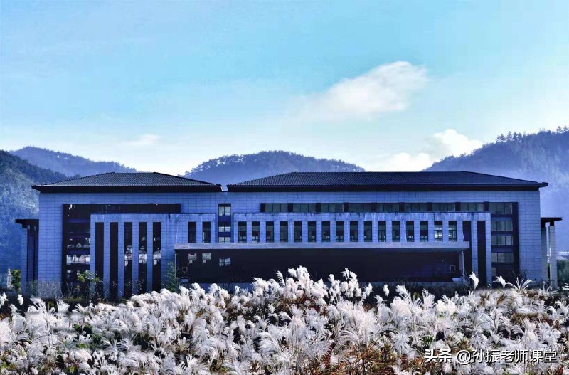 学校被誉为“浙江警官摇篮”，超过97%的毕业生成为浙江省公务员