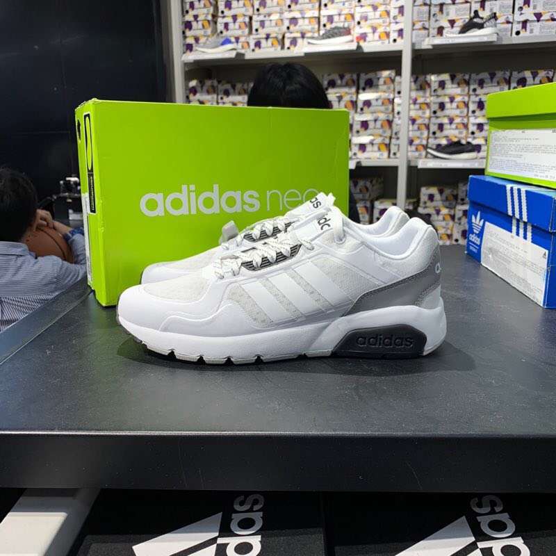 4步区分真假adidas鞋子，你还在被蒙在鼓里吗？