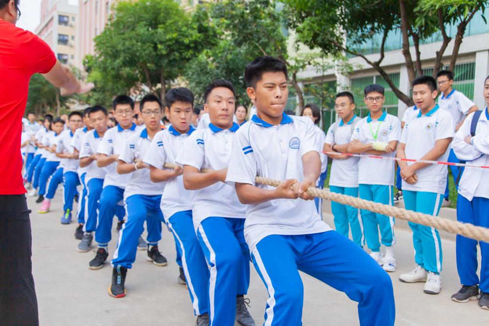 学生穿校服有什么积极的社会意义？
