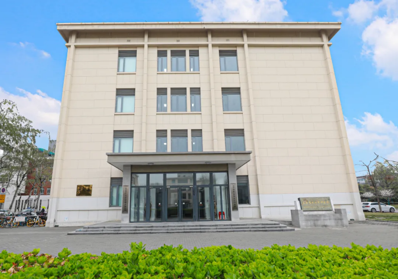 走出多位院士，毛主席、周总理、习总书记曾来视察！南开这栋“楼”国际知名