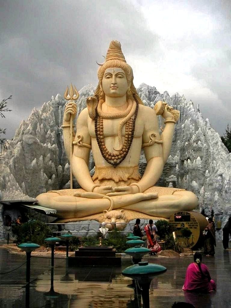 湿婆除是印度河文明时代的生殖之神(林伽派:湿婆拥有宇宙中最大的阴茎