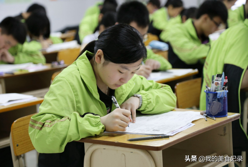 公立高中不再收复读生，恐将成为定局？高考失利的学生怎么办