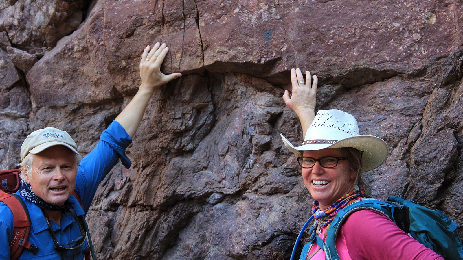 史前地球下了一场大雪，持续了3亿年，赤道都结冰了