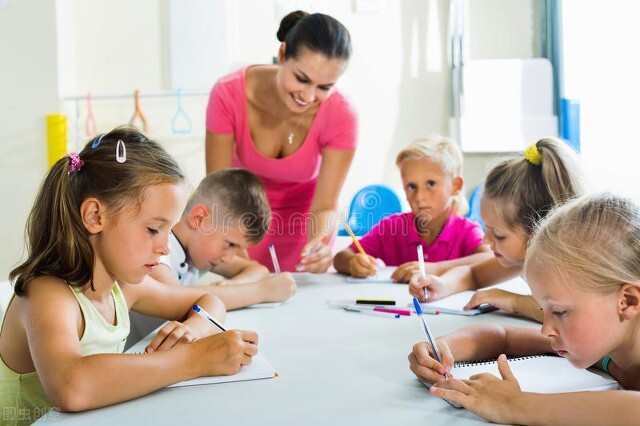 不同写作反馈方式在初中英语教学中的应用