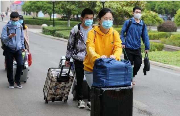 各大高校寒假排行榜来了！多所大学放假时间提前，大学生振臂高呼