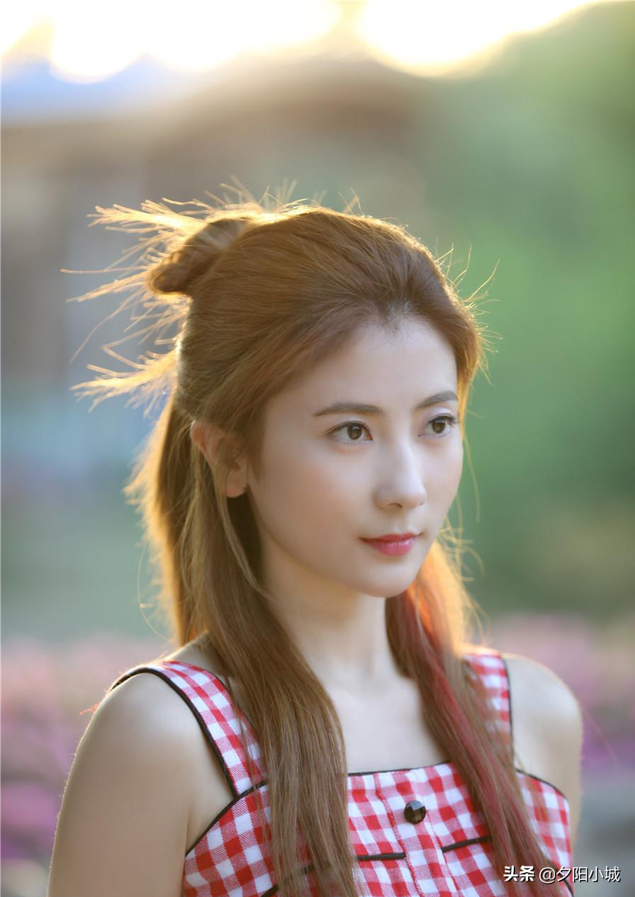 而这一点,克拉拉,廖蔚蔚,张一鸣都做到了,甚至是饰演保安的许君聪