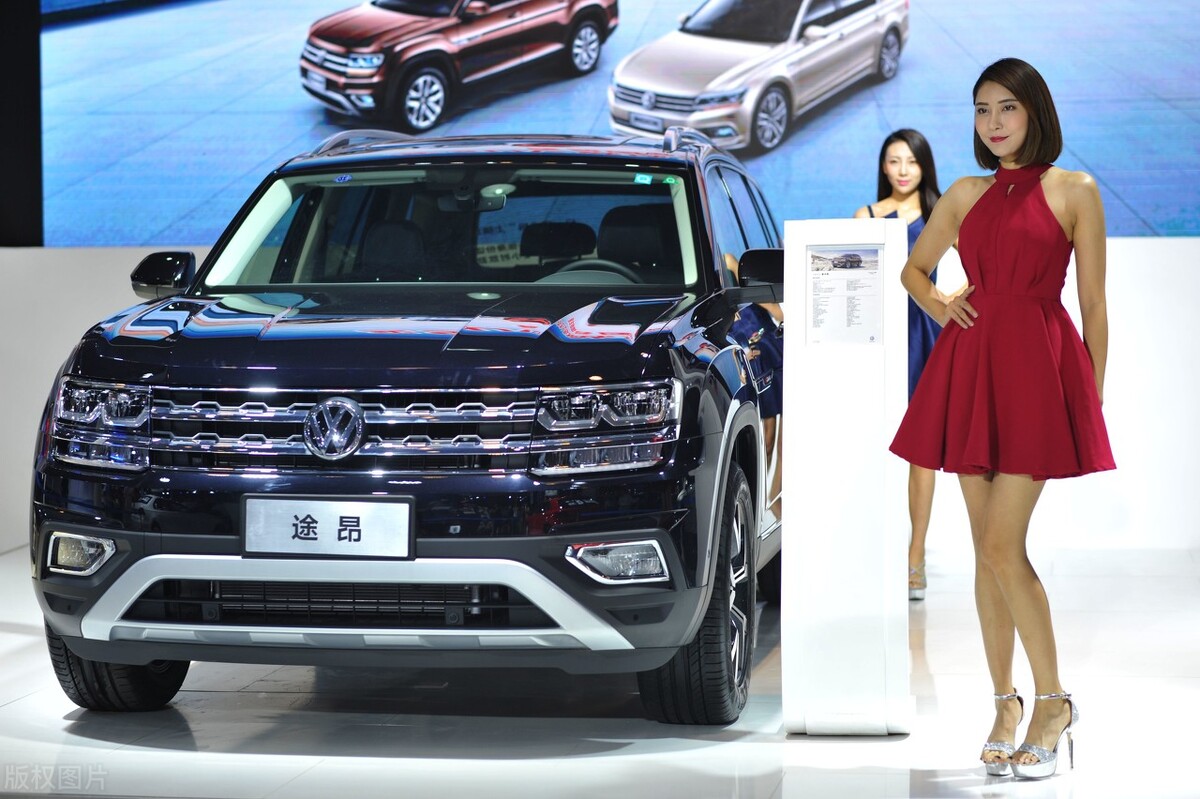 预算30W入手大7座SUV，选途昂还是陆放？对比后差距“一目了然”