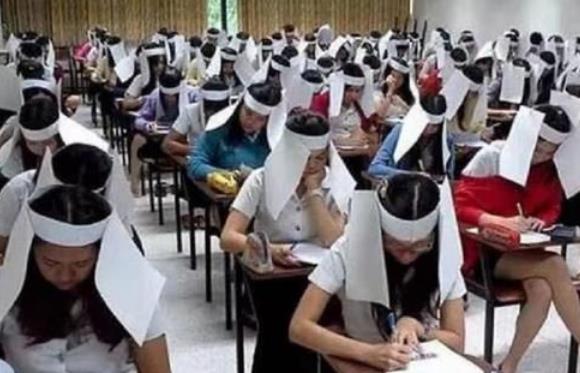 各国学校的防学生作弊手段，中国靠监考老师，看到泰国忍不住笑了