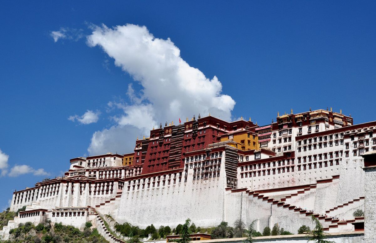 被无数人视为一生必去的西藏，没去过这8个地方，此生都留遗憾